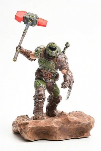 Doom Eternal Statue Doom Slayer 15 cm - MangaShop.ro