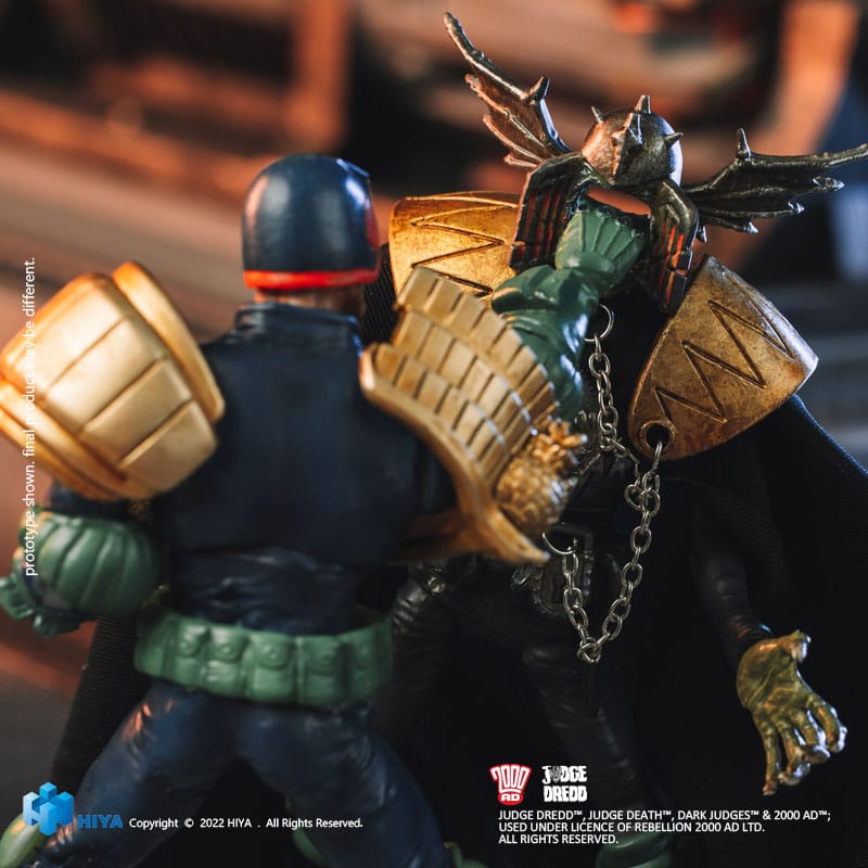2000 AD Exquisite Mini Action Figure 1/18 Judge Dredd Gaze Into The Fist of Dredd 10 cm - MangaShop.ro