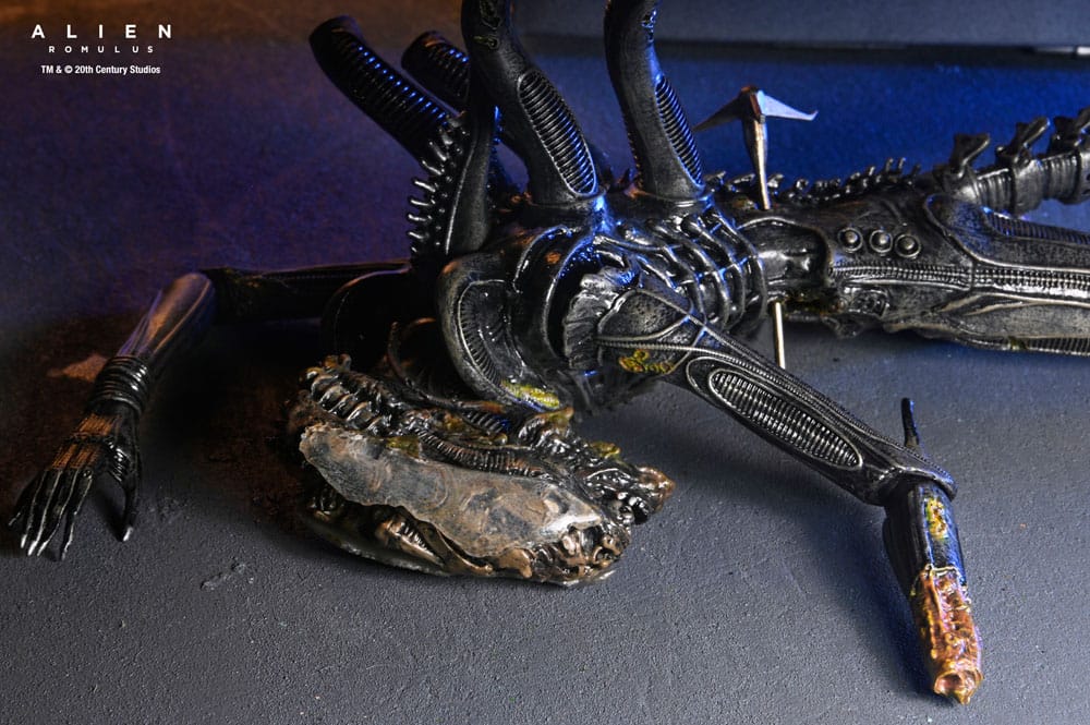 Alien: Romulus Action Figure Deluxe Suspended Lab Xenomorph XX121 18 cm - MangaShop.ro