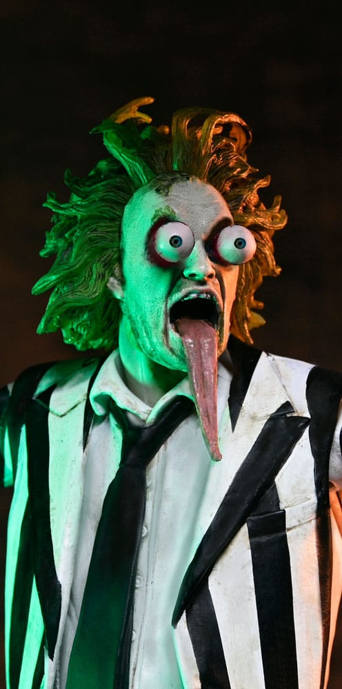 Beetlejuice Beetlejuice Action Figure 7 Scale Ultimate Striped Suit Beetlejuice 18 cm - MangaShop.ro