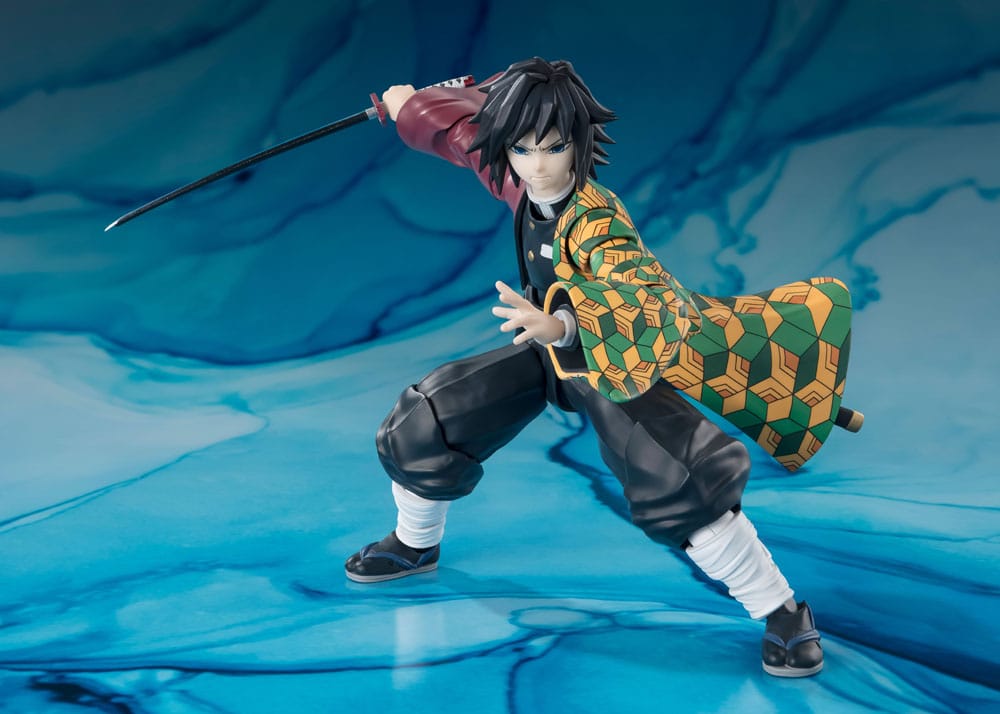 Demon Slayer: Kimetsu no Yaiba S.H. Figuarts Action Figure Giyu Tomioka 15 cm - MangaShop.ro