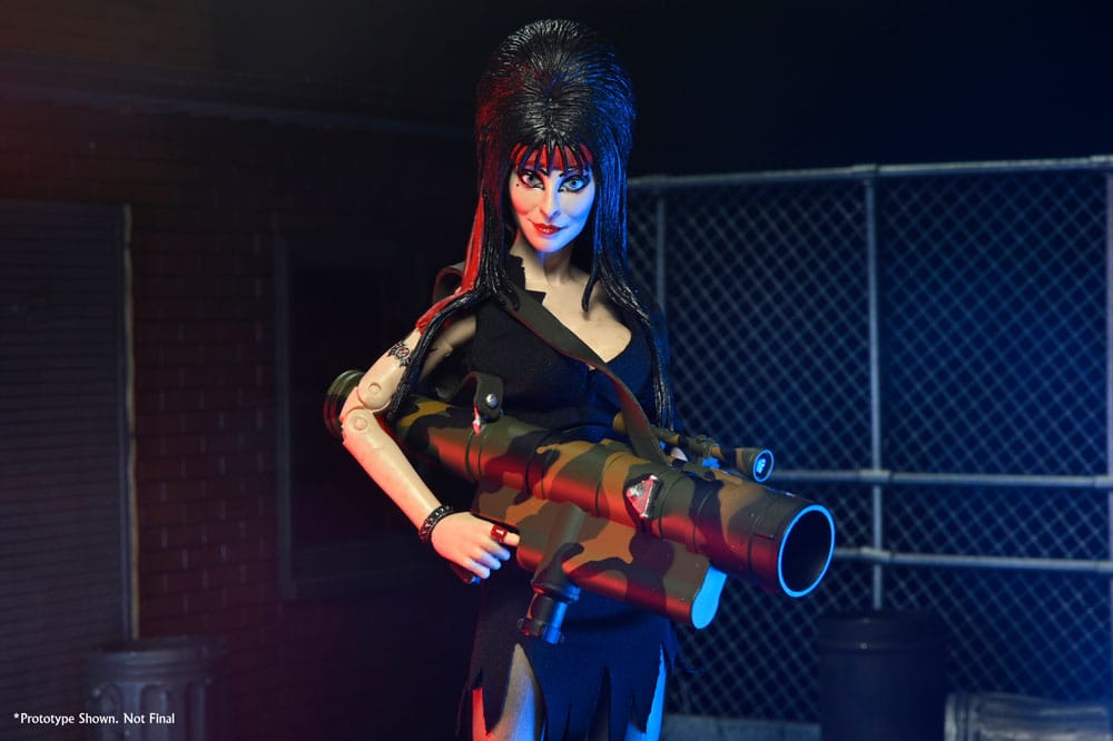 Elvira: Mistress of the Dark Clothed Action Figure Commando Elvira 20 cm - MangaShop.ro