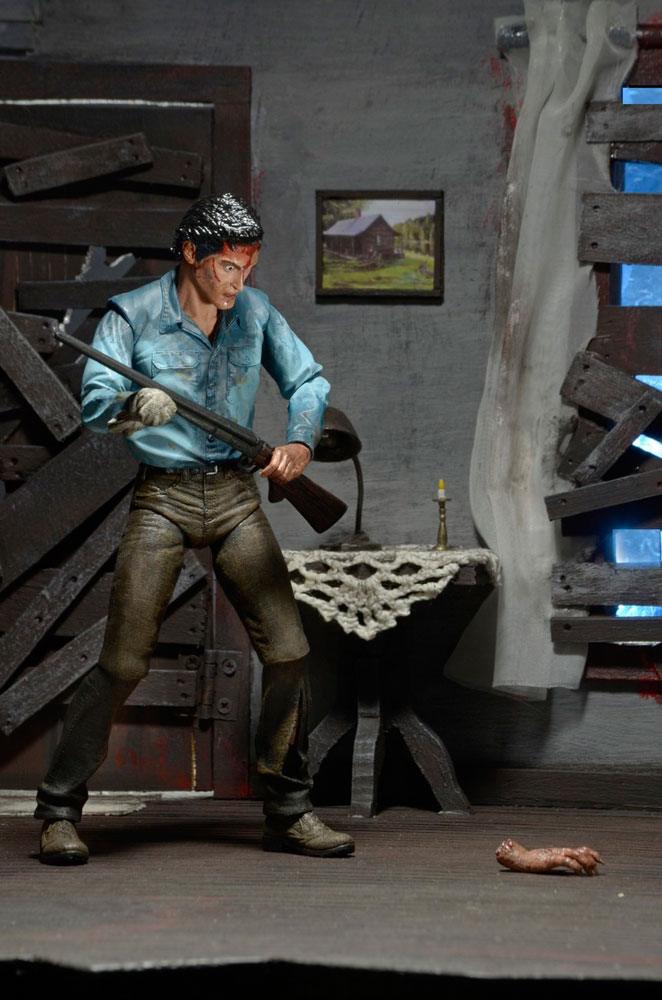 Evil Dead 2 Action Figure Ultimate Ash 18 cm - MangaShop.ro