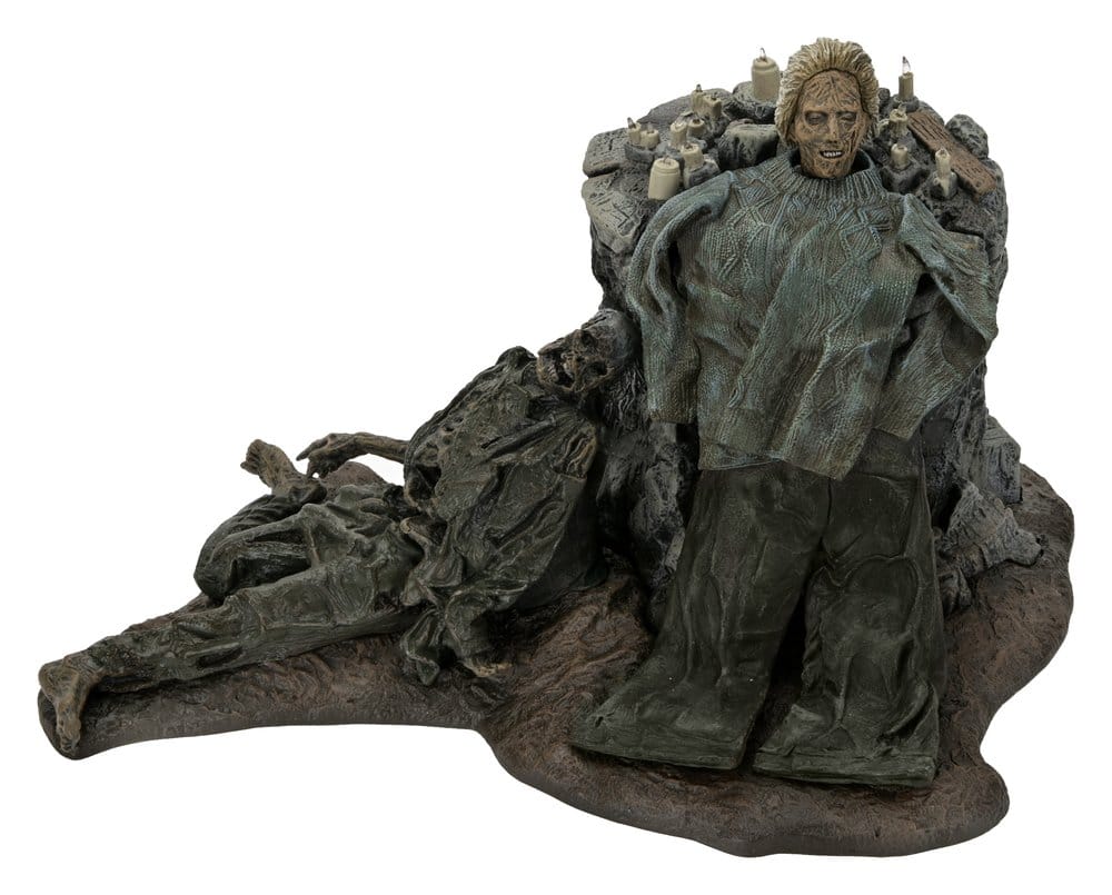 Friday the 13th: The Game Diorama Pamela Shrine - MangaShop.ro