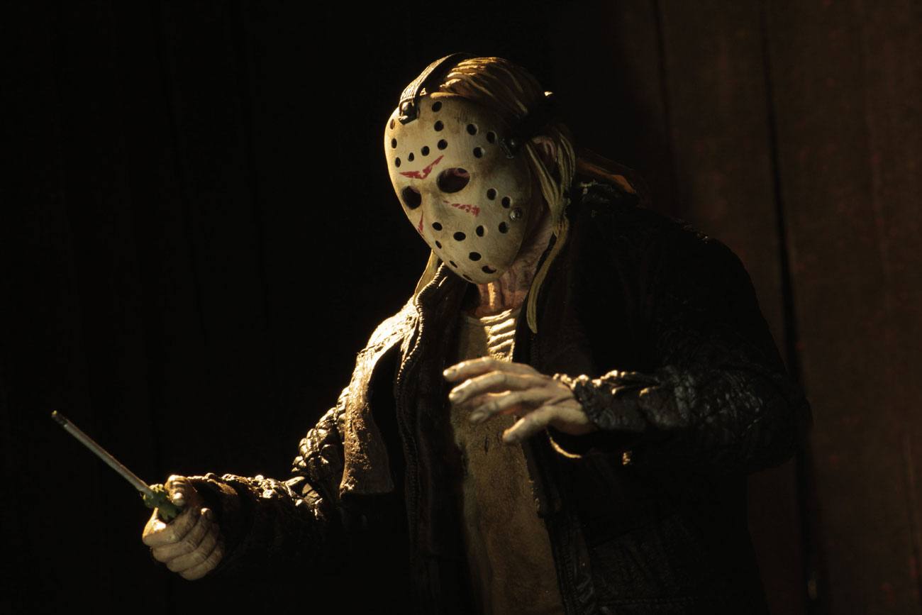 Friday the 13th 2009 Action Figure Ultimate Jason 18 cm - MangaShop.ro