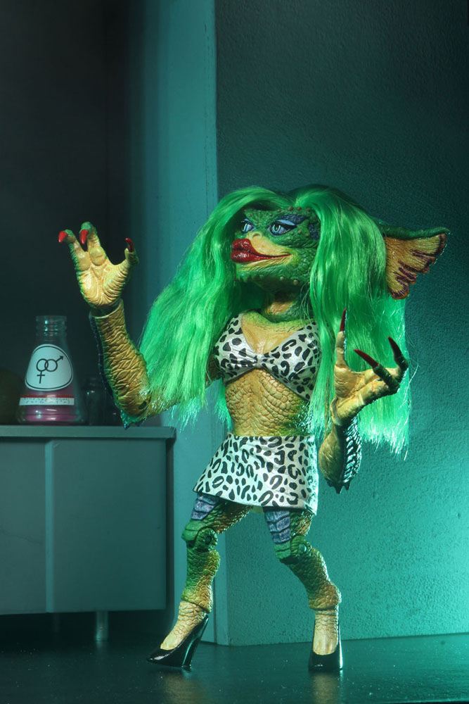 Gremlins 2 Ultimate Action Figure Greta 15 cm - MangaShop.ro