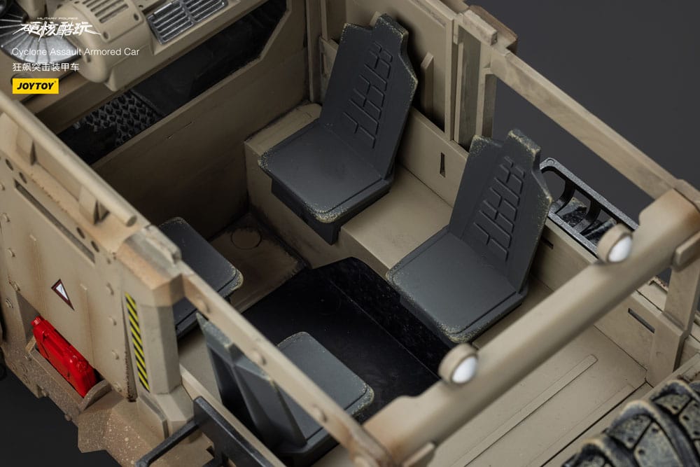 Hardcore Coldplay Vehicle 1/18 Cyclone Assauit Armored Car - MangaShop.ro