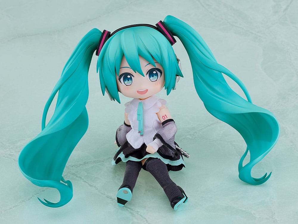 Piapro Characters Nendoroid Doll Action Figure Snow Miku: Yukiiro Pop Ver. 14 cm - MangaShop.ro