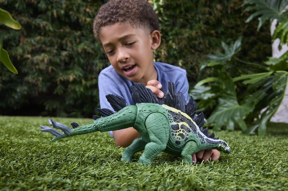 Jurassic World: Survival Action Figure Gigantic Thrashers Stegosaurus - MangaShop.ro