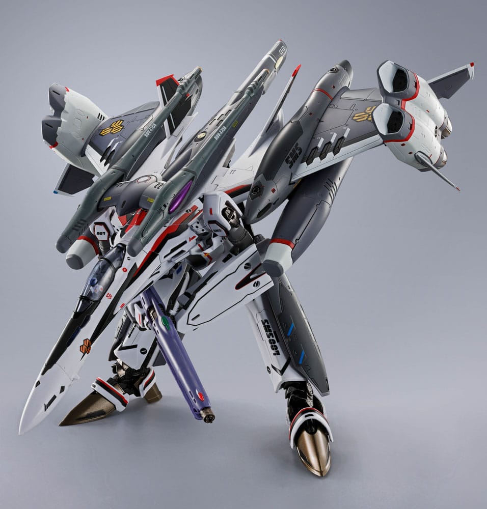 Macross Frontier DX Chogokin Action Figure Tornado Messiah Valkyrie Alto Saotome Use Revival Ver. 25 cm - MangaShop.ro