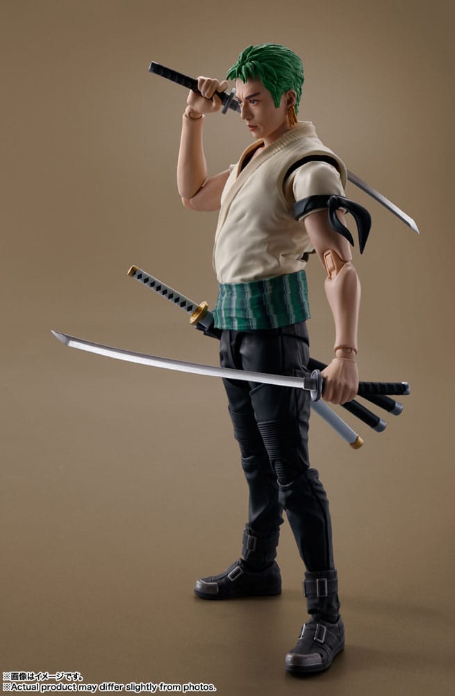 One Piece S.H. Figuarts Action Figure Roronoa Zoro (Netflix) 14 cm - MangaShop.ro