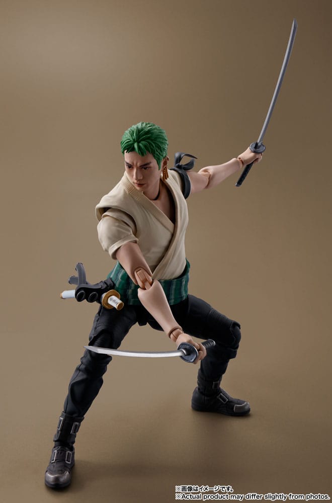 One Piece S.H. Figuarts Action Figure Roronoa Zoro (Netflix) 14 cm - MangaShop.ro
