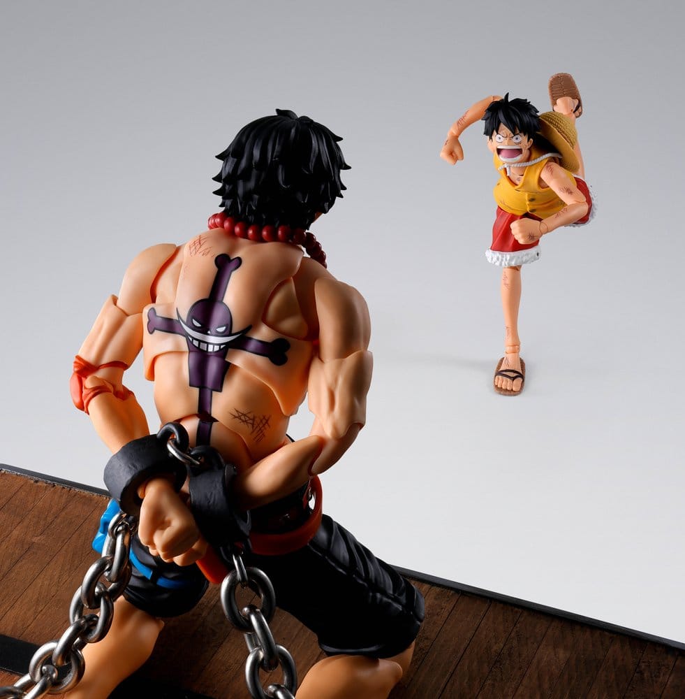 One Piece S.H. Figuarts Action Figure Portgas D. Ace -Marineford- 16 cm - MangaShop.ro