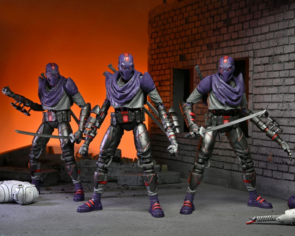 Teenage Mutant Ninja Turtles: The Last Ronin Action Figure Ultimate Foot Bot 18 cm - MangaShop.ro