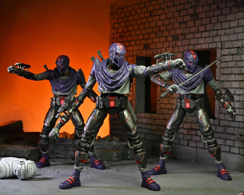 Teenage Mutant Ninja Turtles: The Last Ronin Action Figure Ultimate Foot Bot 18 cm - MangaShop.ro