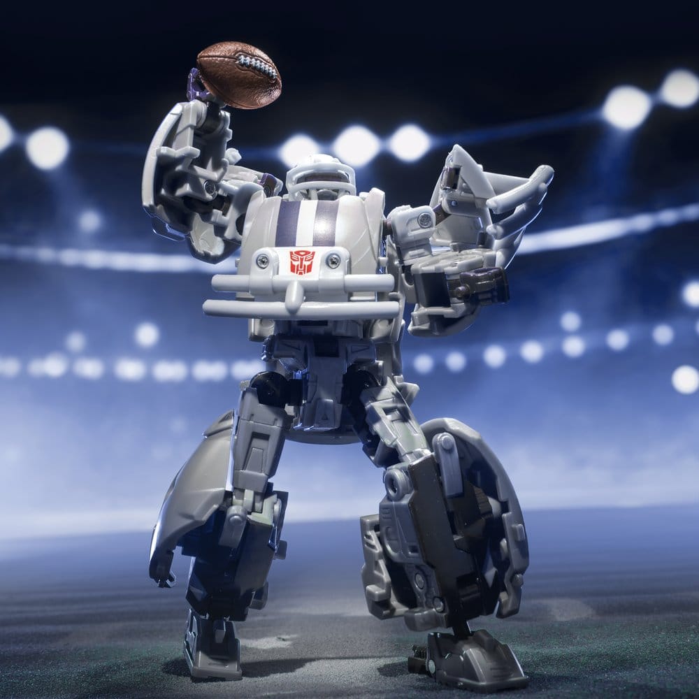 Transformers x NFL Action Figure Dallas Cowboys: Starblitz 14 cm - MangaShop.ro