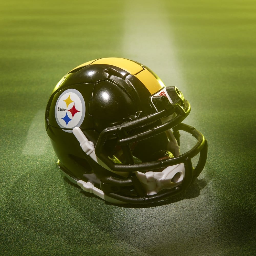 Transformers x NFL Action Figure Pittsburgh Steelers: Steelsmash 14 cm - MangaShop.ro