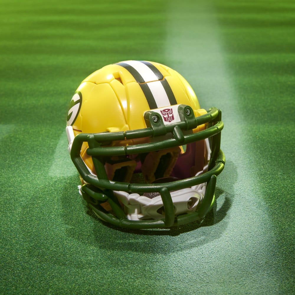 Transformers x NFL Action Figure Green Bay Packers: Tundra Prime 14 cm - MangaShop.ro