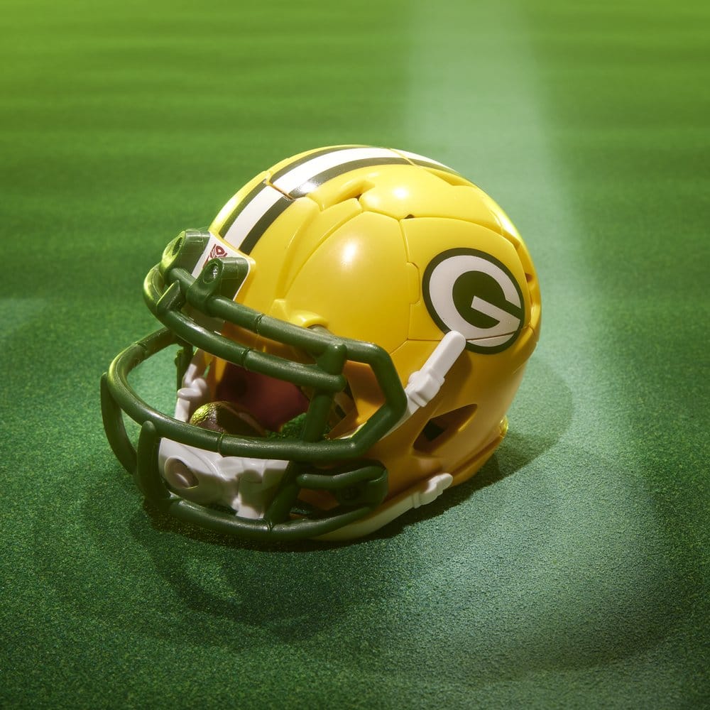 Transformers x NFL Action Figure Green Bay Packers: Tundra Prime 14 cm - MangaShop.ro