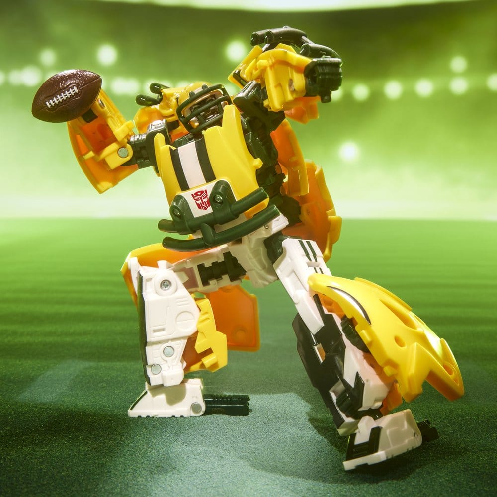 Transformers x NFL Action Figure Green Bay Packers: Tundra Prime 14 cm - MangaShop.ro