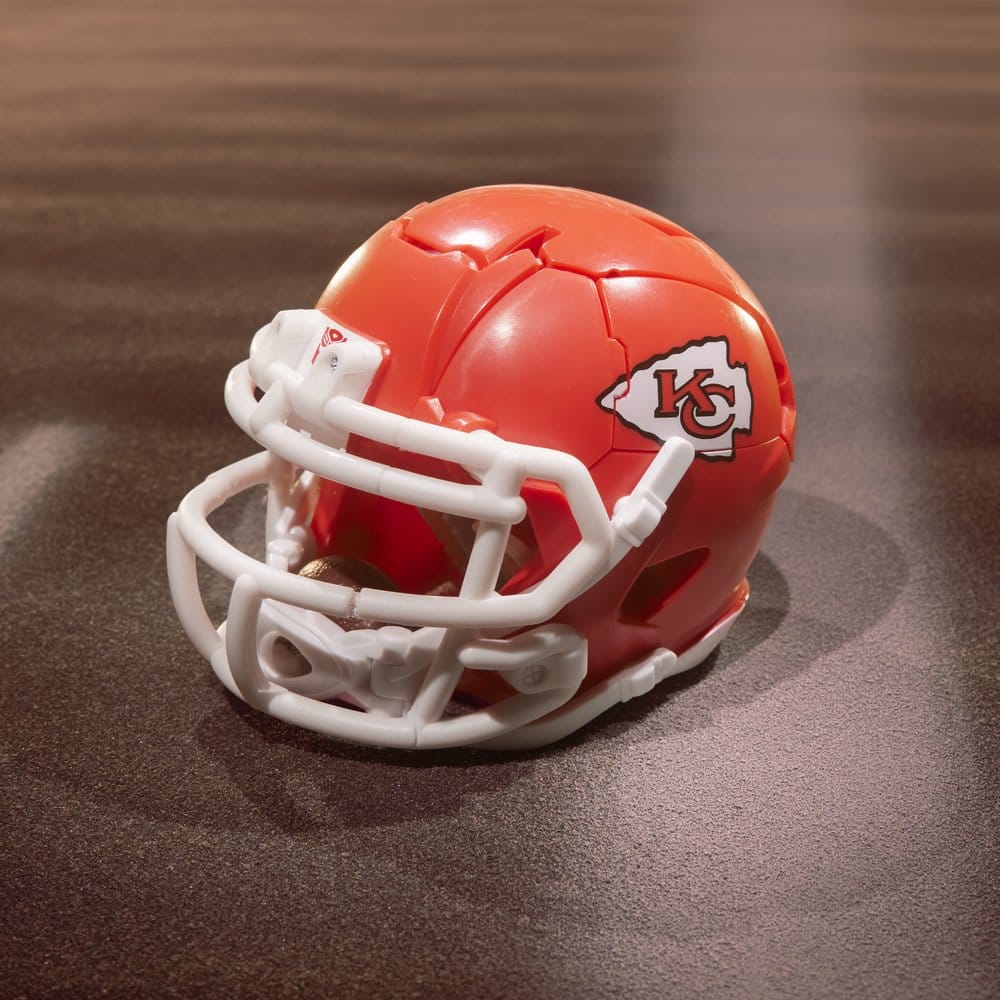 Transformers x NFL Action Figure Kansas City Chiefs: KC-59 14 cm - MangaShop.ro