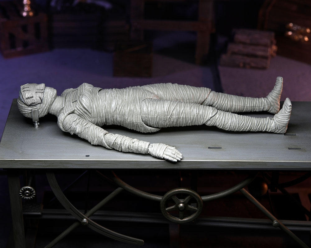 Universal Monsters Action Figure Ultimate Bride of Frankenstein (Color) 18 cm - MangaShop.ro