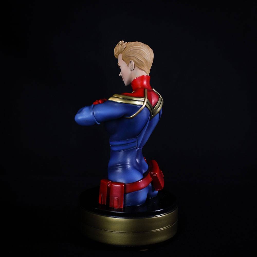 Captain Marvel Bust Captain Marvel 20 cm - MangaShop.ro