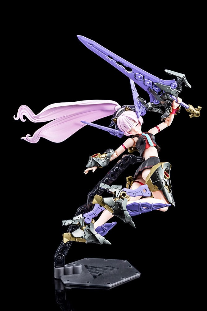 Megami Device Plastic Model Kit 1/1 Buster Doll Paladin Darkness Claw 17 cm - MangaShop.ro