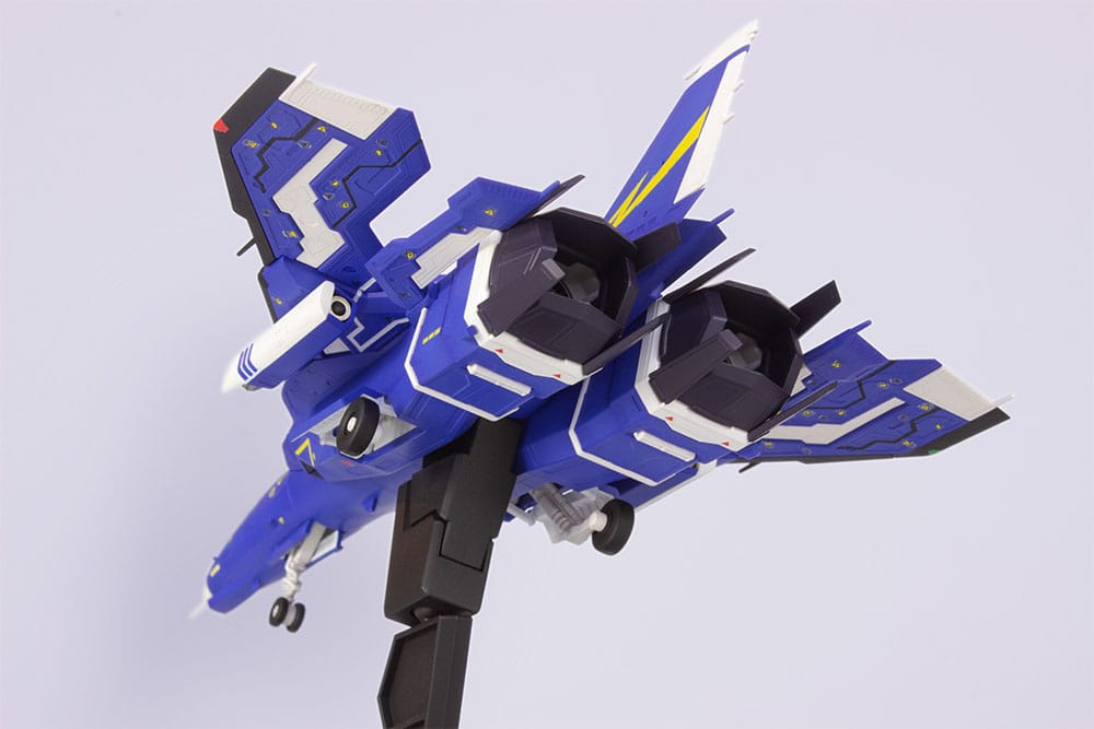 Raiden V Director's Cut Plastic Model Kit 1/100 FT-00004A Azuma 2P Color Ver. 18 cm - MangaShop.ro