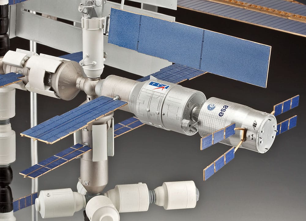 International Space Station ISS Model Kit 1/144 25th Anniversary Platinum Edition 74 cm - MangaShop.ro