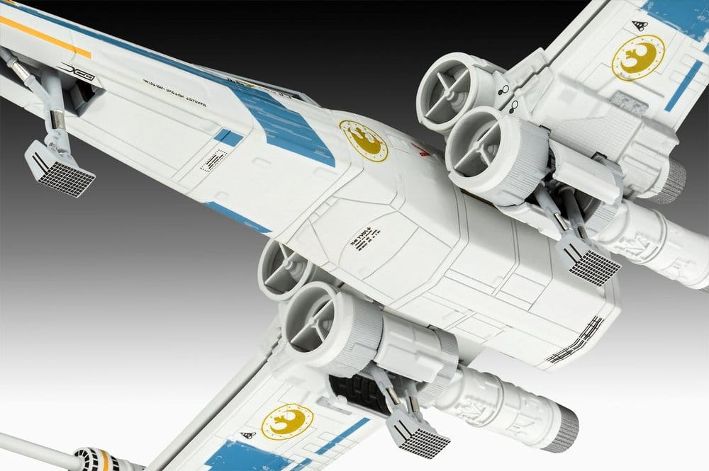 Star Wars The Mandalorian and Grogu Revell Model Kit 1/57 New Republic X-Wing Fighter 22 cm - MangaShop.ro