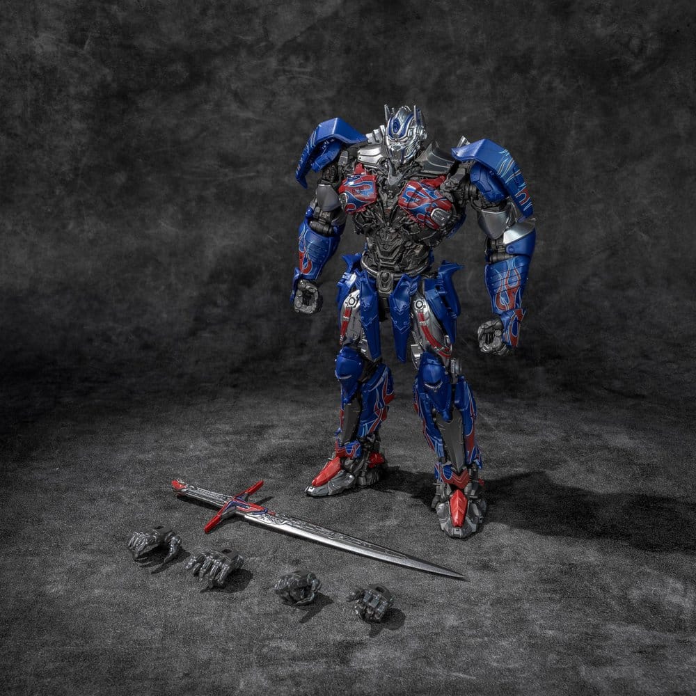 Transformers: The Last Knight AMK Series Plastic Model Kit Optimus Prime 20 cm - MangaShop.ro