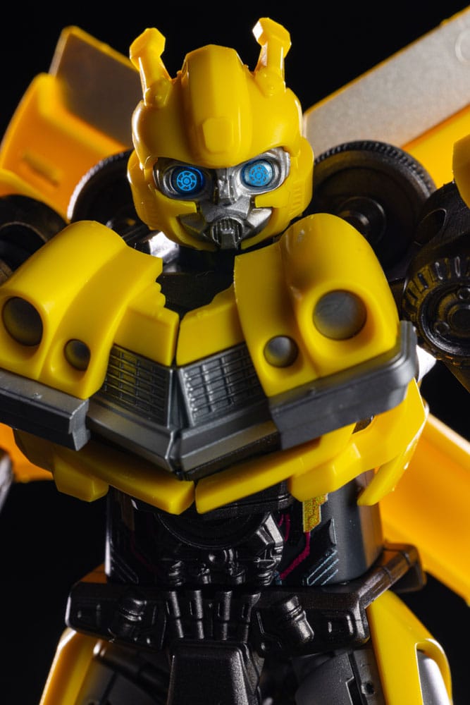 Transformers Blokees Plastic Model Kit Classic Class 02 Bumblebee 25 cm - MangaShop.ro