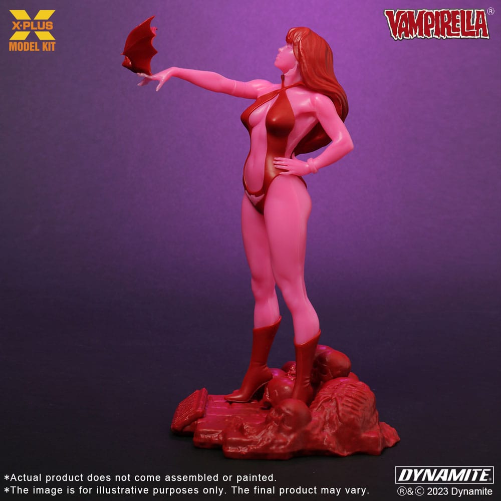 Vampirella Plastic Model Kit 1/8 Vampirella 2.0 Jose Gonzales Edition (Glows in the Dark) 23 cm - MangaShop.ro