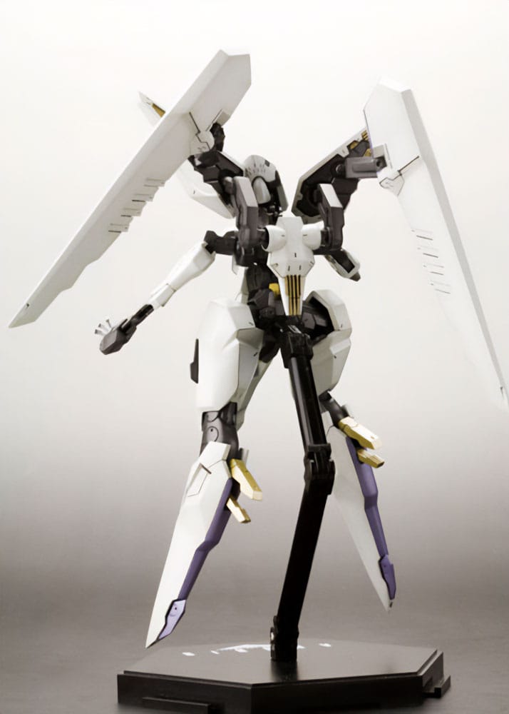 Zone of the Enders The 2nd Runner Plastic Model Kit Vic Viper 18 cm - MangaShop.ro
