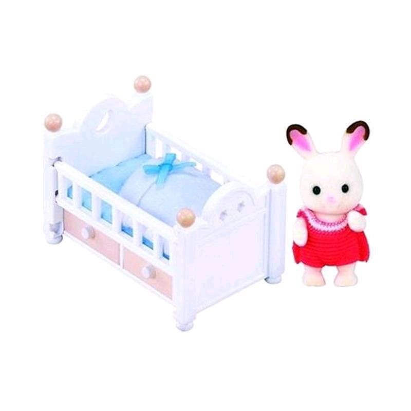 Sylvanian Families: Chocolate bunnies baby with baby cot figure 5 cm - MangaShop.ro