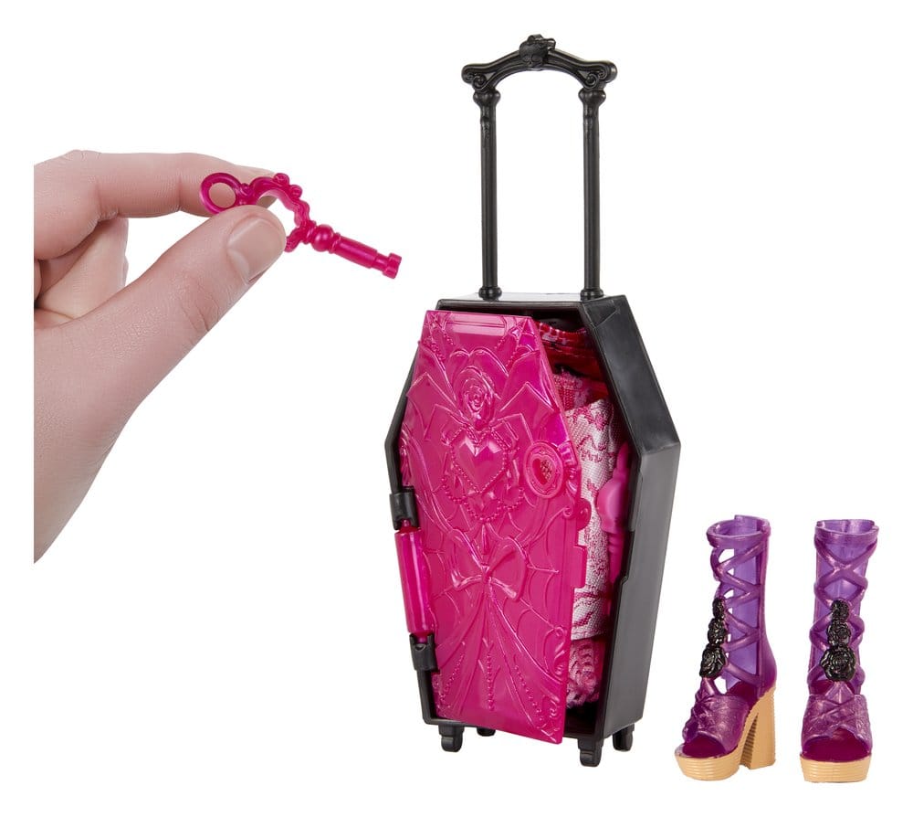 Monster High Skulltimate Secrets Doll  Destination: Gore-geous Oasis - Draculaura - MangaShop.ro