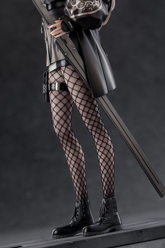 A-Z: PVC Statue 1/7 [B] Full Dress 25 cm - MangaShop.ro