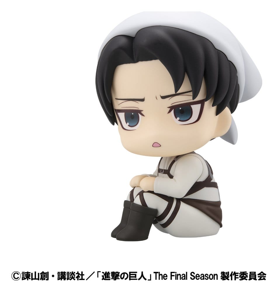 Attack on Titan Look Up PVC Statue Levi Cleaning up Ver. 11 cm - MangaShop.ro