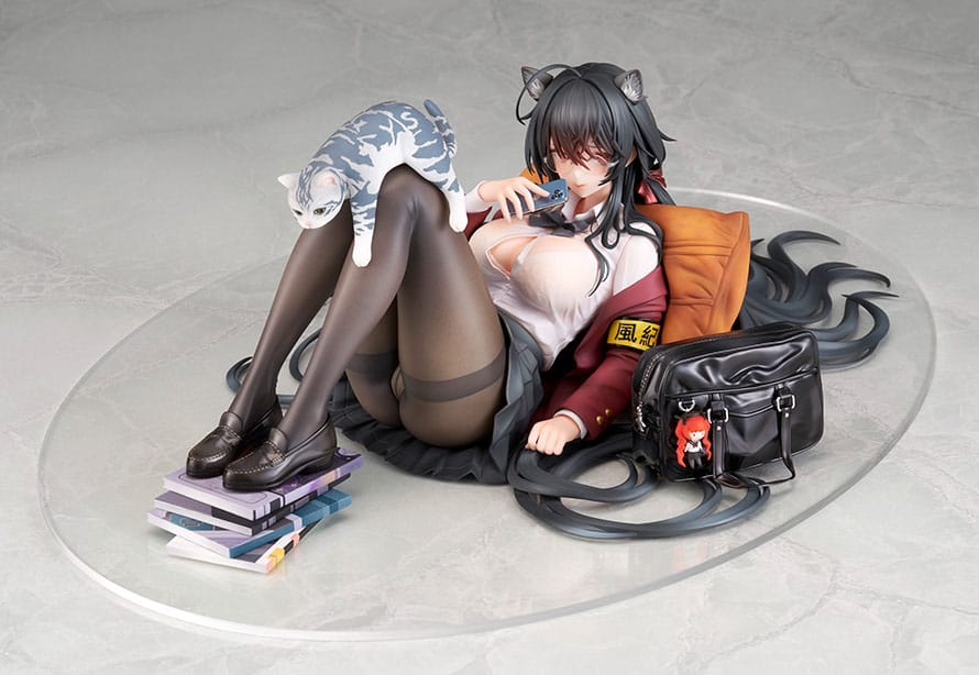 Azur Lane PVC Statue 1/7 Taiho Sweet Time After School Ver. 32 cm - MangaShop.ro