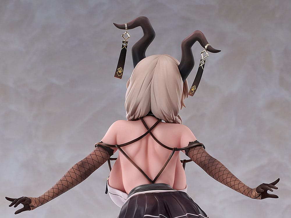 Azur Lane Statue 1/7 Owari: Light Equipment Ver. 26 cm - MangaShop.ro