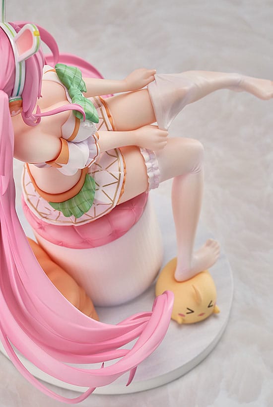 Azur Lane PVC Statue 1/7 Emanuele Pessagno: Backstage Blunders Ver. 17 cm - MangaShop.ro