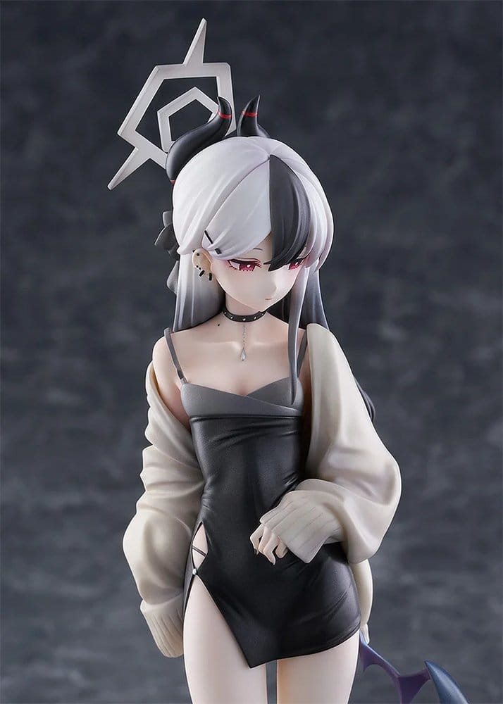 Blue Archive PVC Figure 1/7 Kayoko (Dress) 23 cm - MangaShop.ro
