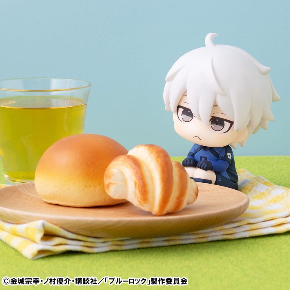 Blue Lock Look Up PVC Statue Seishiro Nagi Japanese National Player Match Ver. 11 cm - MangaShop.ro
