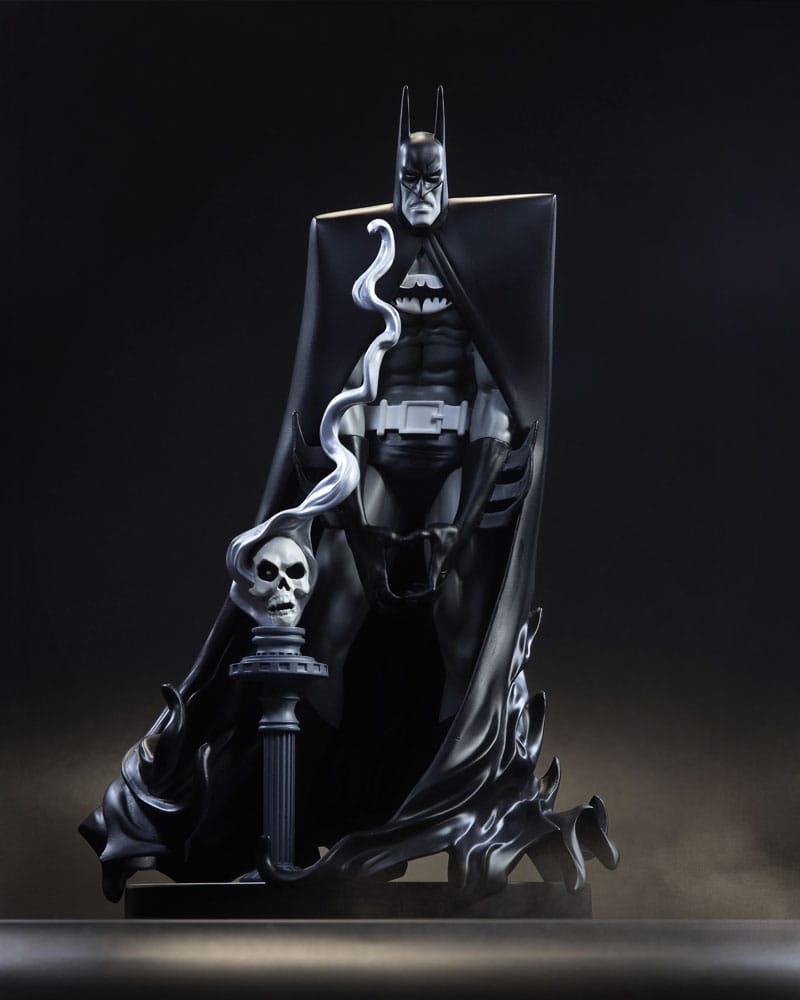DC Direct Resin Statue 1/10 Batman Black & White by Bill Sienkiewicz 20 cm - MangaShop.ro