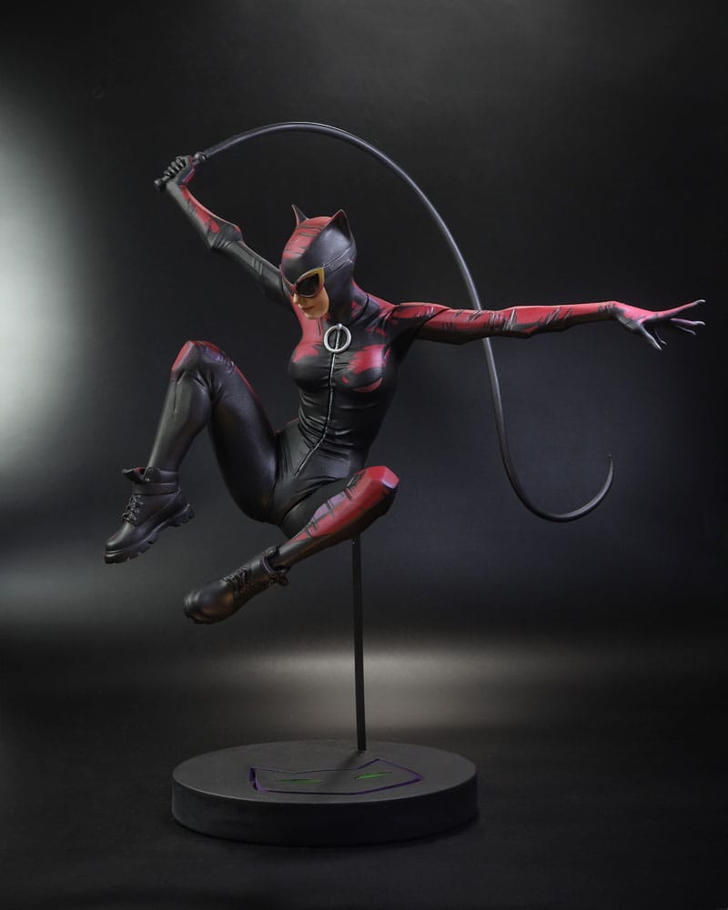 DC Designer Series Statue 1/6 Catwoman by Jock 33 cm - MangaShop.ro