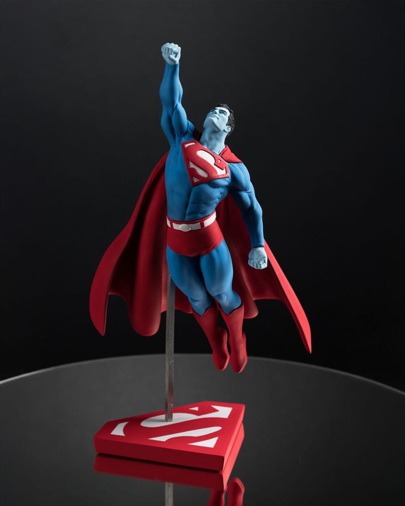 DC Direct Statue 1/10 Superman Red and Blue: Superman by Gary Frank Limited Edition 26 cm - MangaShop.ro