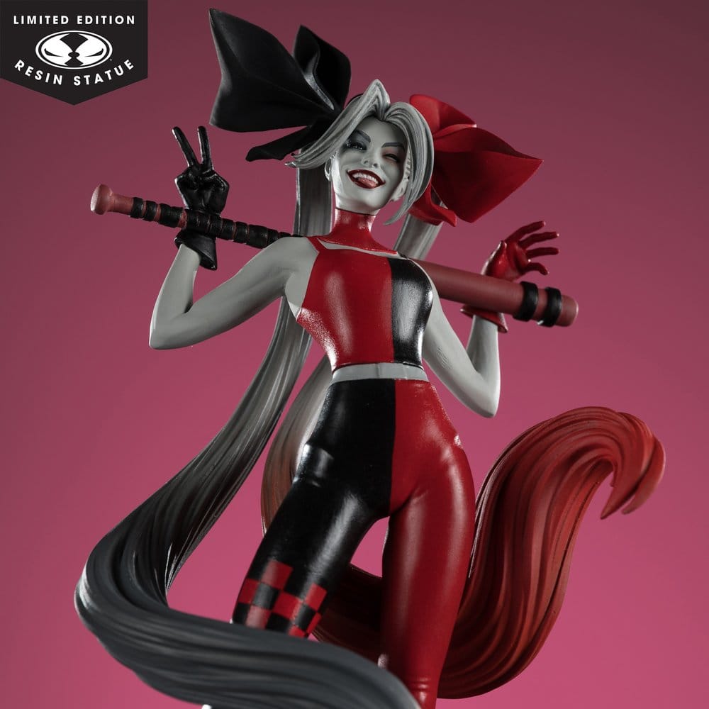 DC Direct Harley Quinn: Red, White & Black Statue 1/10 Harley Quinn by Alex Garner 21 cm - MangaShop.ro