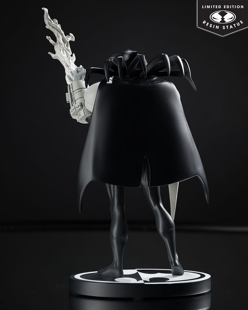 DC Direct Batman: Black & White Statue 1/10 Azrael by Joe Quesada 21 cm - MangaShop.ro