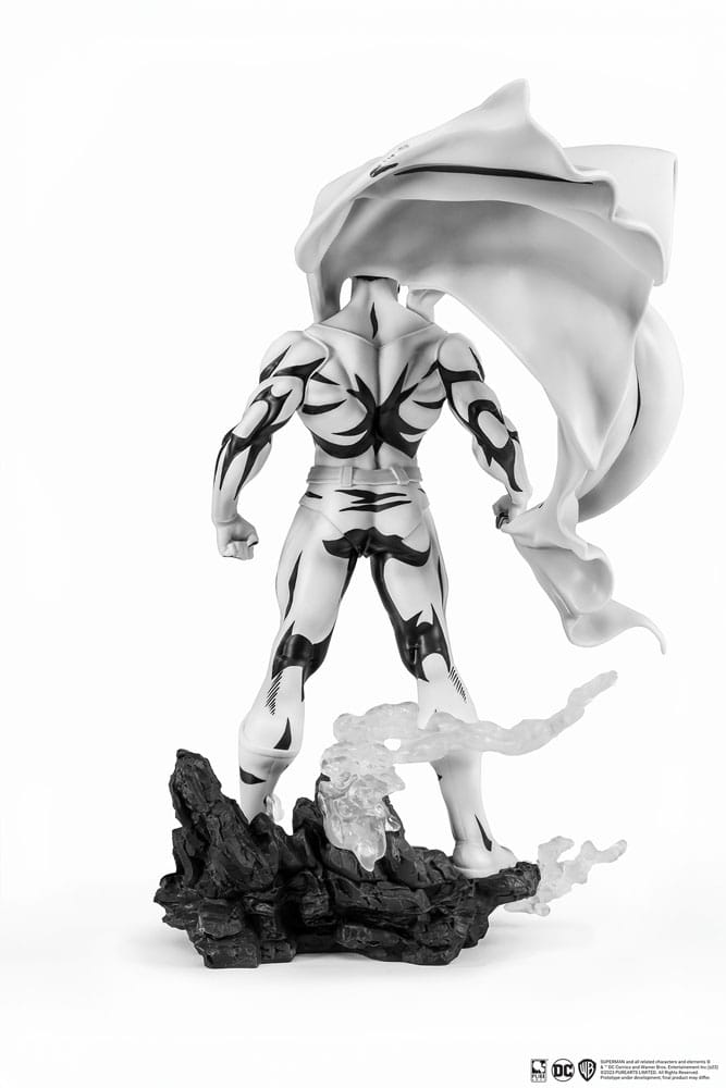 Batman PX PVC Statue 1/8 SDCC 2024 Superman Black & White Version 30 cm - MangaShop.ro